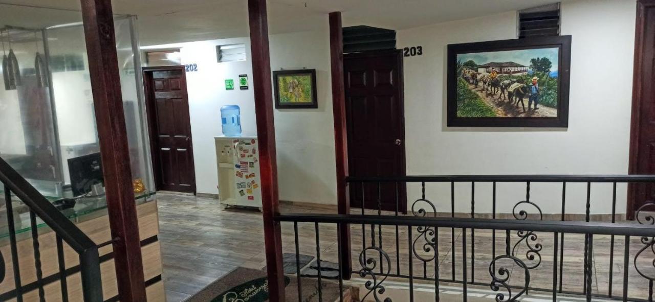 Hotel Canaveral Plaza مانيزاليس المظهر الخارجي الصورة
